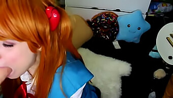 A performance solo de Asuka para uma prévia de conteúdo temático sobre dinheiro