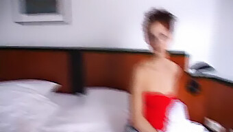 Encuentro En La Habitación Del Hotel Con Una Chica Cachonda Y Su Big Ass