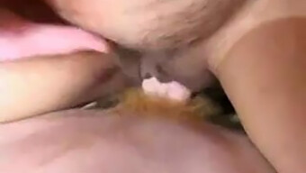 Teen (18+) A Starší Zrzka Milf V Horkém Setkání V Koupelně