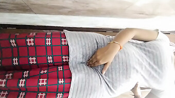 Desi Teen Girl Takes A Bath In An Indian Home