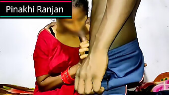 Desi Aunty Engages In Sexual Activity During A Web Cam Session