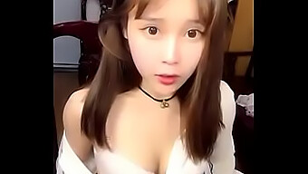 Korean Webcam Beauty With A Sexy 18+ Ass