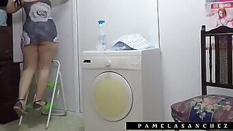 Vidéo maison d'une blonde faisant une fellation et se faisant baiser par son patron