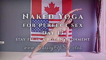 Yoga desnudo para un mejor sexo: practica el día 13 con Julia V Earth