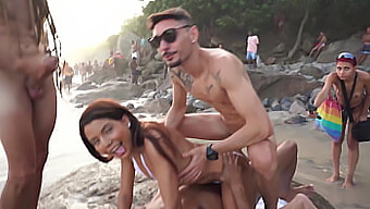 La Rencontre Anale Et Sexuelle En Public De Bianca Dantas Devant Une Foule Nombreuse Sur Une Plage