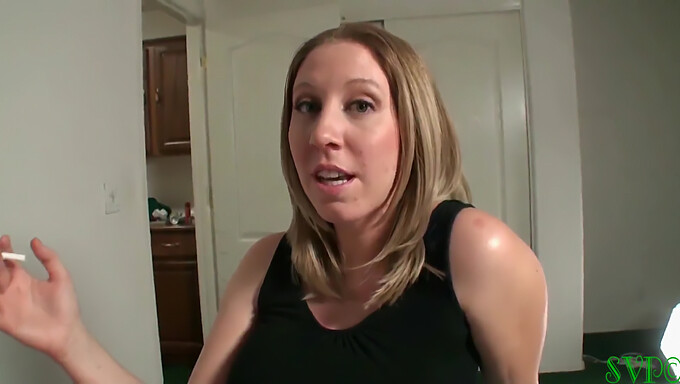 Stepmom with big tits craves my attention and satisfaction